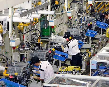 Manufacturing climbs 10%
